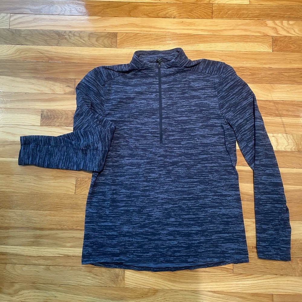 SOLD - Lululemon surgewarm,half zip